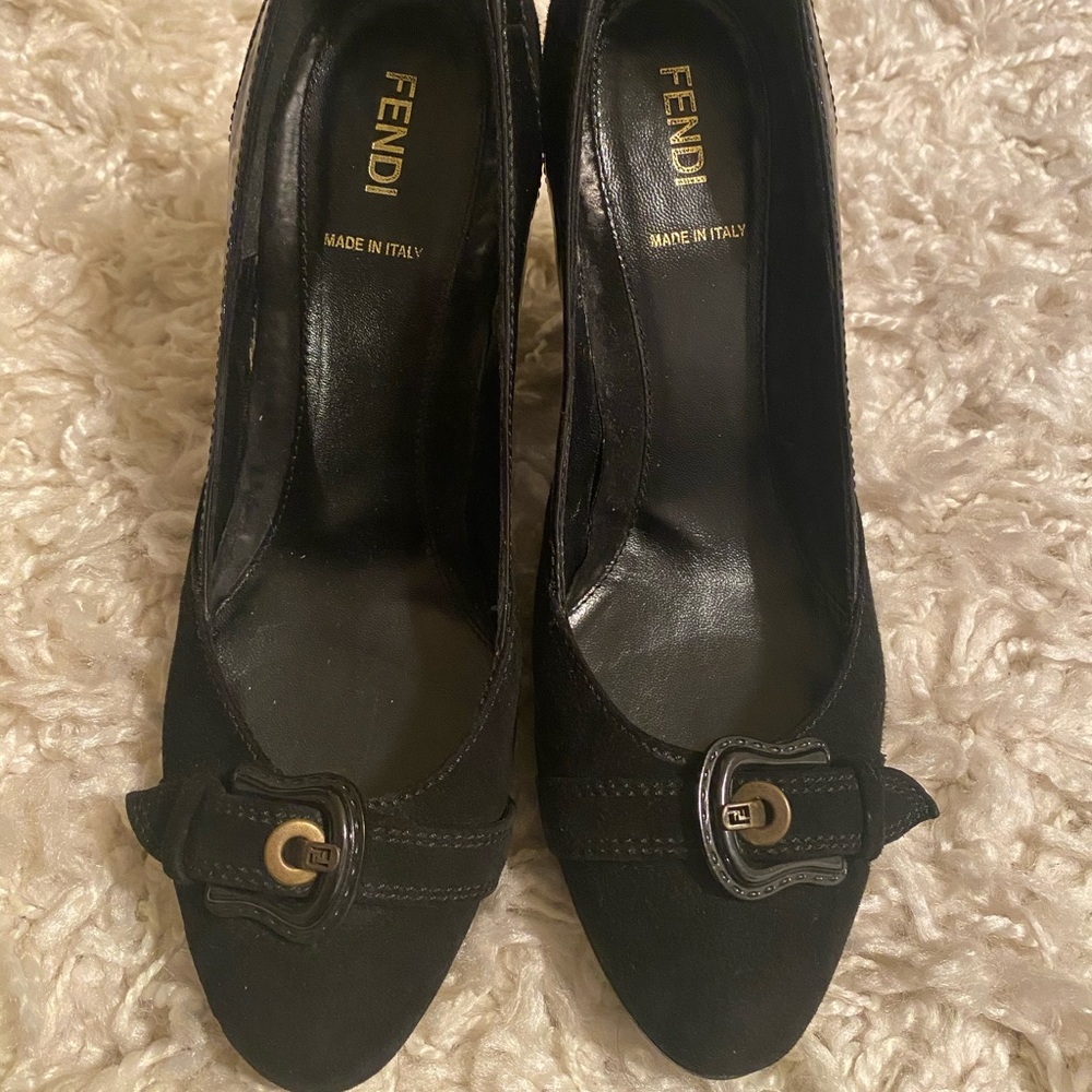 Fendi suede shoes size 37